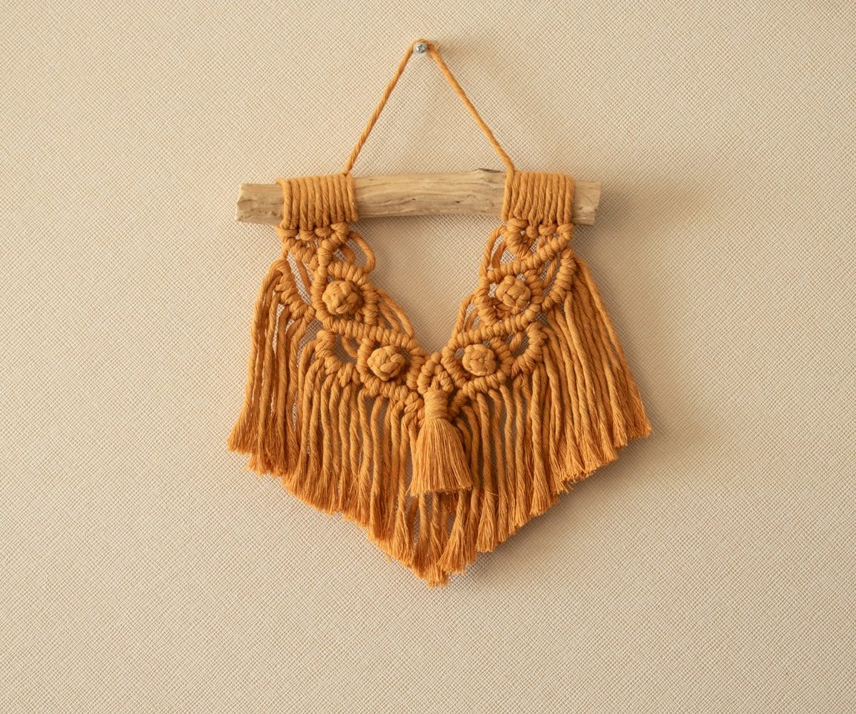 mini mural macrame mostaza