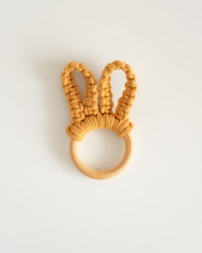 mordedor para bebes mostaza